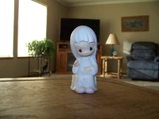 PRECIOUS MOMENT NATIVITY 1979 COME LET US ADORE HIM E-2800 MARY REPLACEMENT FIGU