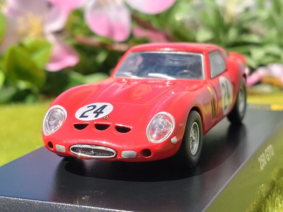 Ferrari / 250 GTO / 1962 / 1/64 Diecast Car / Kyosho Foto 4 de 4