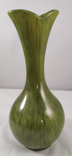 1960's Haeger Multi Tone 8" Ceramic Green Glaze Vase 4001