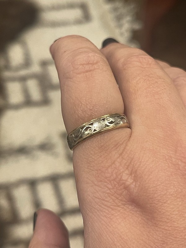 Vintage Two Tone Gold Patterned Band 14k