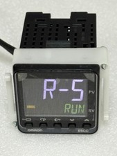 Omron E5CC-QX2ASM-800 Digital Temperature Controller 100-240VAC Used