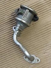 2004-2009 AUDI S4 4.2L V8 EMISSION RIGHT EGR VALVE ADAPTER 079133864B OEM 17845