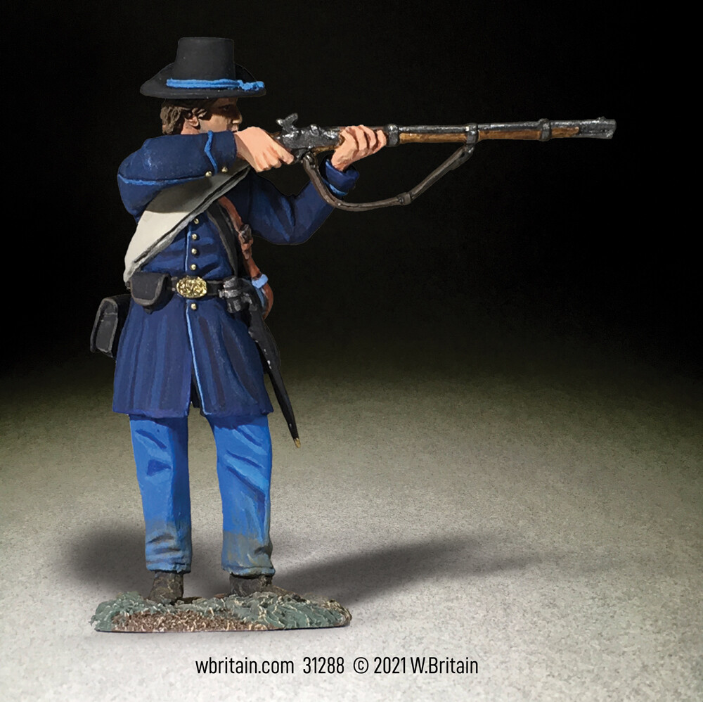BRITAINS 31288 - Federal Iron Brigade Standing Firing No.2