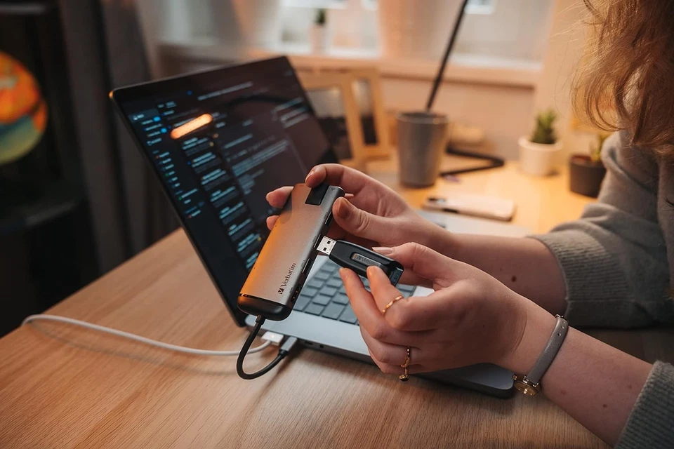 VERBATIM Store 'n' Go V3 USB-Stick - USB-3.2 Gen 1 - 32 GB - memory stick with s - Image 3 of 4