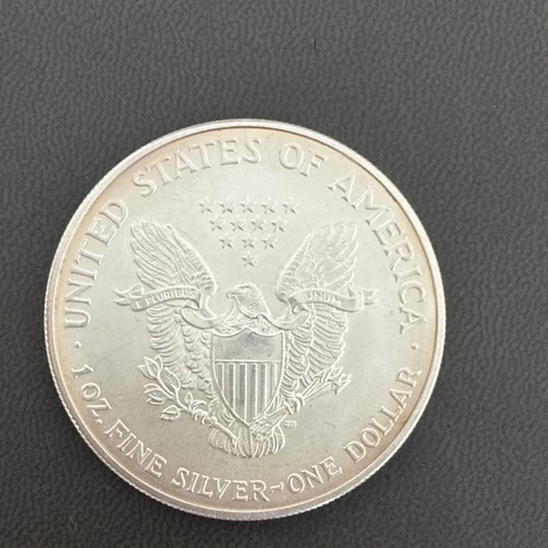 U.S. Mint 2005 American Eagle 1 oz .999 Silver Coin Business Strike well toned