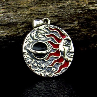 Massiver 925 Sterling Silber Sonnengesicht Galaxie Anhänger mit Saturn Planet rote Emaille