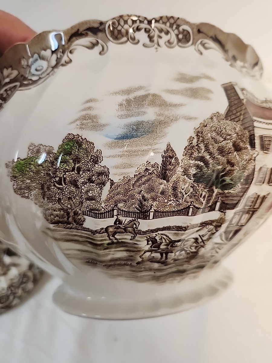Vintage Rare Johnson Brothers Heritage Hall Soup Tureen And Ladle