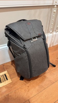 Peak Design Everyday Backpack 20L Charcoal Camera Bag NEAR MINT - OPEN BOX