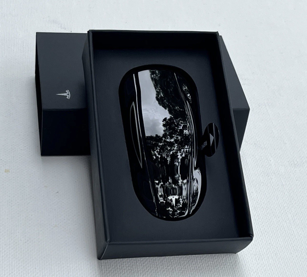 NEW OEM TESLA Model 3 Y 2017-2026 Smart Key Fob keyfob 1819445-00-B