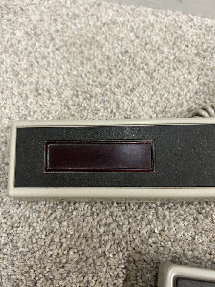 Balanças de banheiro digitais vintage Norelco KGS/LBS modelo HS11 - Imagem 3 de 4