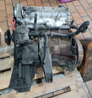BMW 318i E30 E36 184E1 83kW 113PS M40 M40B18 Motor ohne Anbauteile 175.000KM - Bild 1 von 4