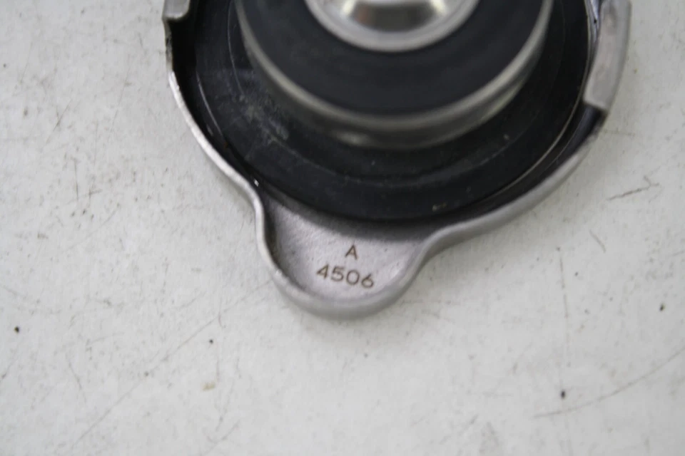 Honda NM4 2015 2016 2018 TAPA RADIADOR NC700JD OEM TAPACUBOS SELLOS ENFRIADOR DE AGUA Foto 4 de 4