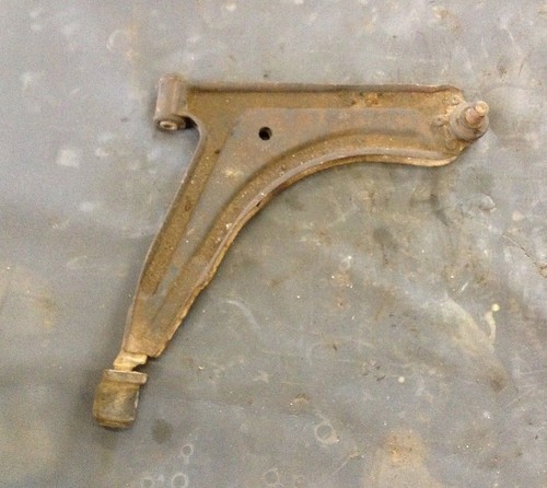 HT39/   VW  Golf 1 Typ 17  Querlenker