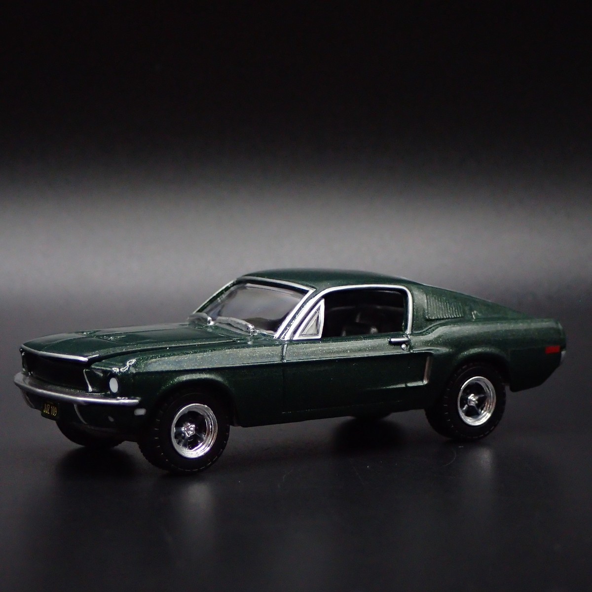 ミニカー 1968 FORD MUSTANG GT BULLITT Steve McQueen Bullitt 1968 Ford Mustang GT, Green