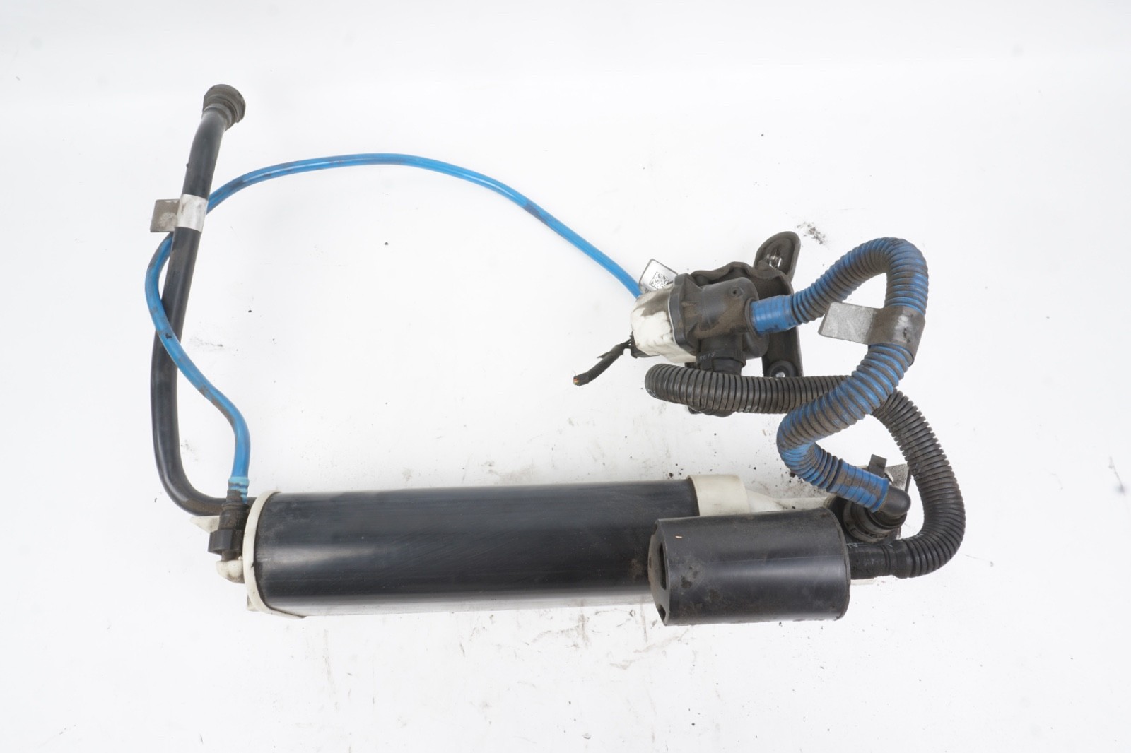 2014 - 2017 Maserati Ghibli Fuel EVAP Evaporator Canister Assembly 0670003286