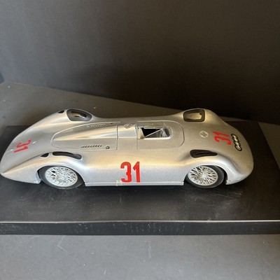 数量限定，100%新品 1/18 AUTO UNION TYP C WORLD RECORD CAR 1937