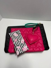 BETSEY JOHNSON Quilted Hearts Pink Black Wristlet Bag Clutch Anything Bag EUC