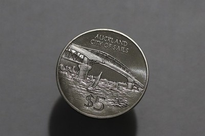     NEW ZEALAND 5 DOLLARS 1996 Auckland City of Sails B88 #4703