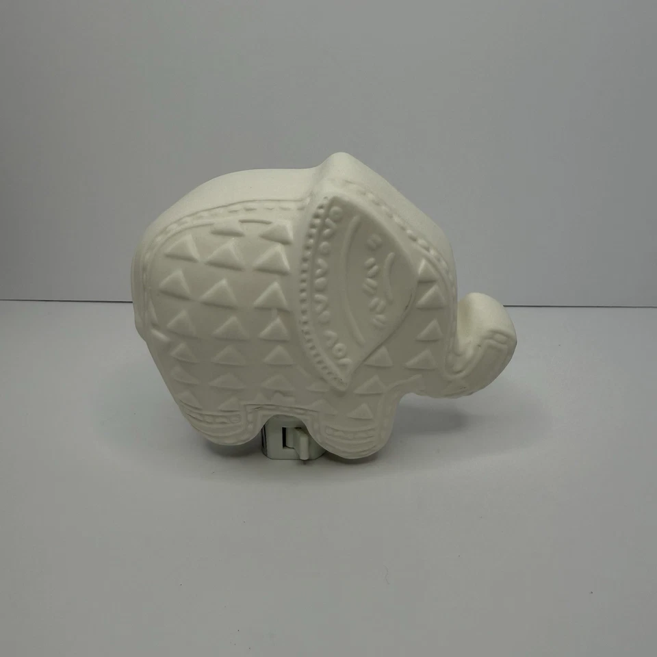 Pottery Barn Niños Cerámica Elefante Luz Nocturna Probada Funcionando Foto 3 de 4