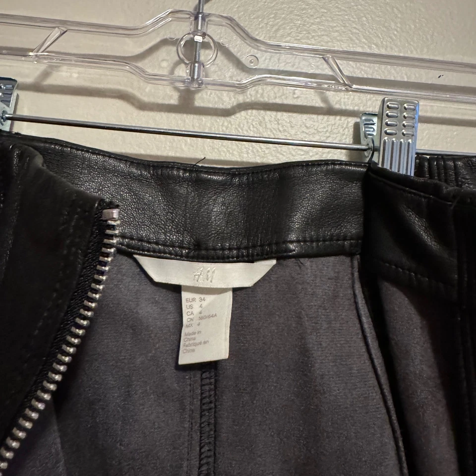 H&M Faux Leather Mini Skirt Black Size 4 Full Zip Fitted Lined Holiday Party - Image 3 of 3