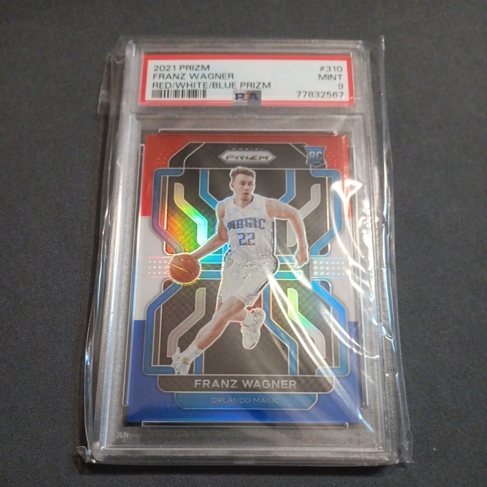 2021-22 Panini Prizm Franz Wagner Red White Blue RC #310 PSA 9 MINT MAGIC