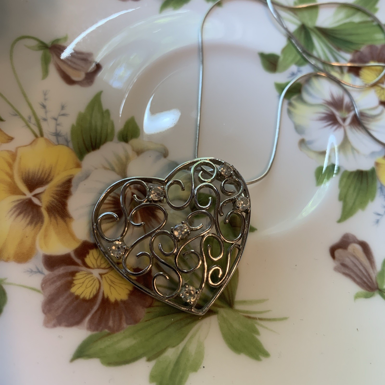 Multi-Crystal Side Hang Scrollwork Heart Pendant … - image 4