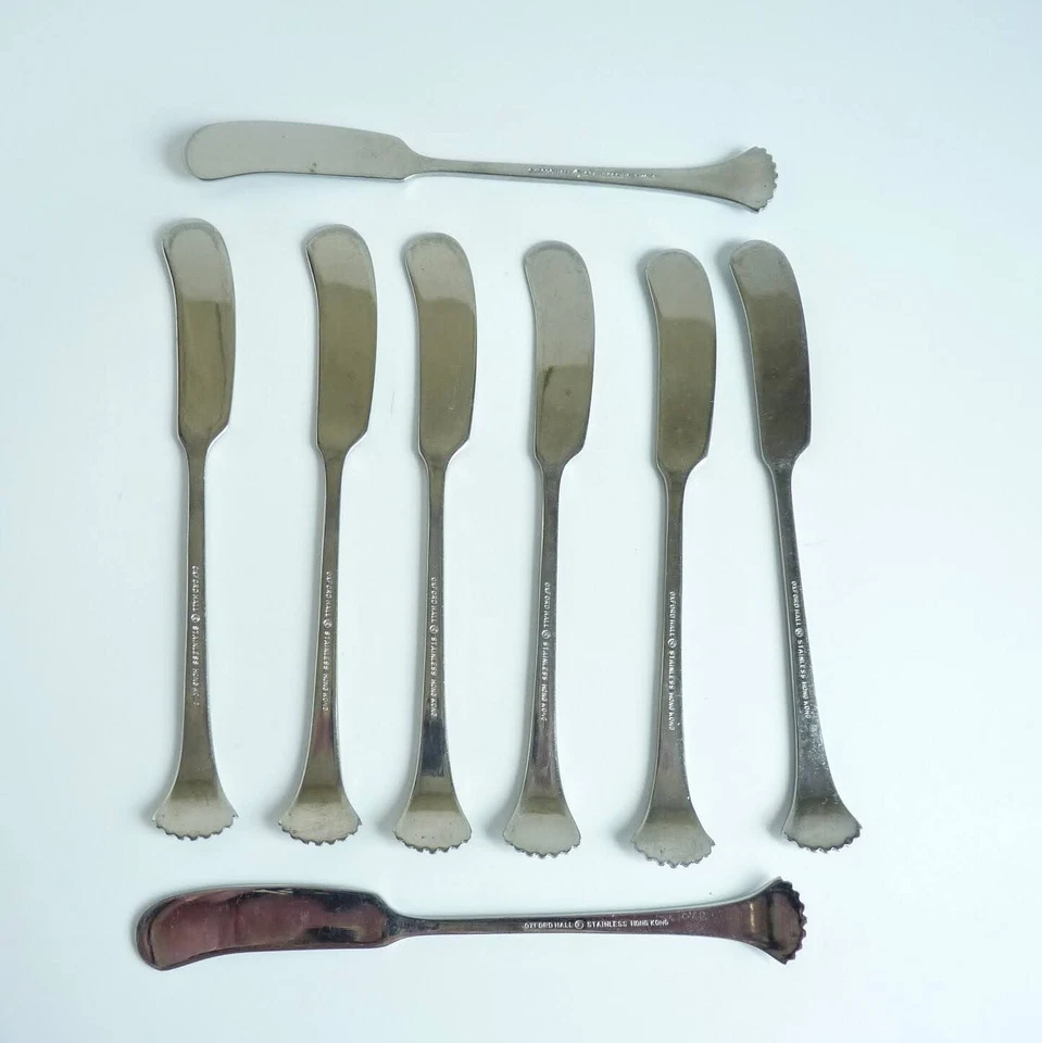 8 esparcidores de mantequilla Oxford Hall de mango plano de colección de acero inoxidable OXH62 Hong Kong Foto 2 de 4