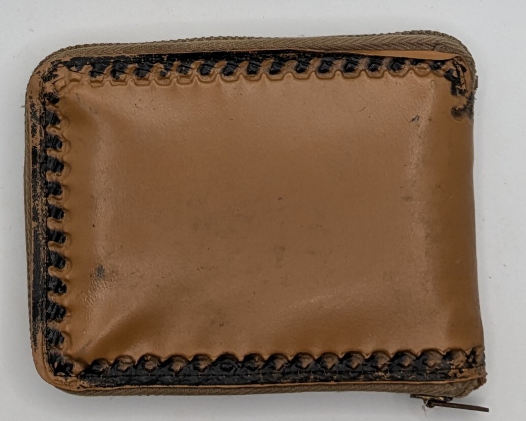 Vintage Genuine Leather Horse Wallet Surrounded Zipper Closure