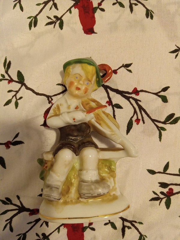 Vintage 1940s Made In Occupied Japan Boy Playing Violin Hand Painted Figurine 4"