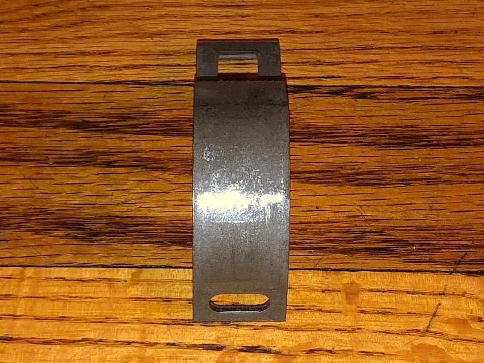 NOS FoMoCo 1958-59 Ford Fairlane V8 Single or Dual Exhaust Rear Tailpipe Hanger - Image 3 of 4