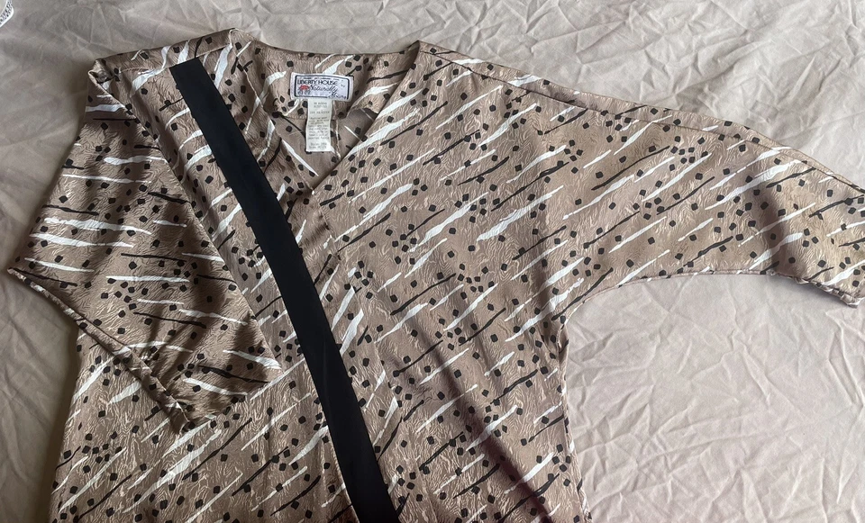 Blusa Vintage Liberty House Hawai’i Anos 80/90 Metálica Marrom Glam Tamanho Pequeno - Imagem 4 de 4