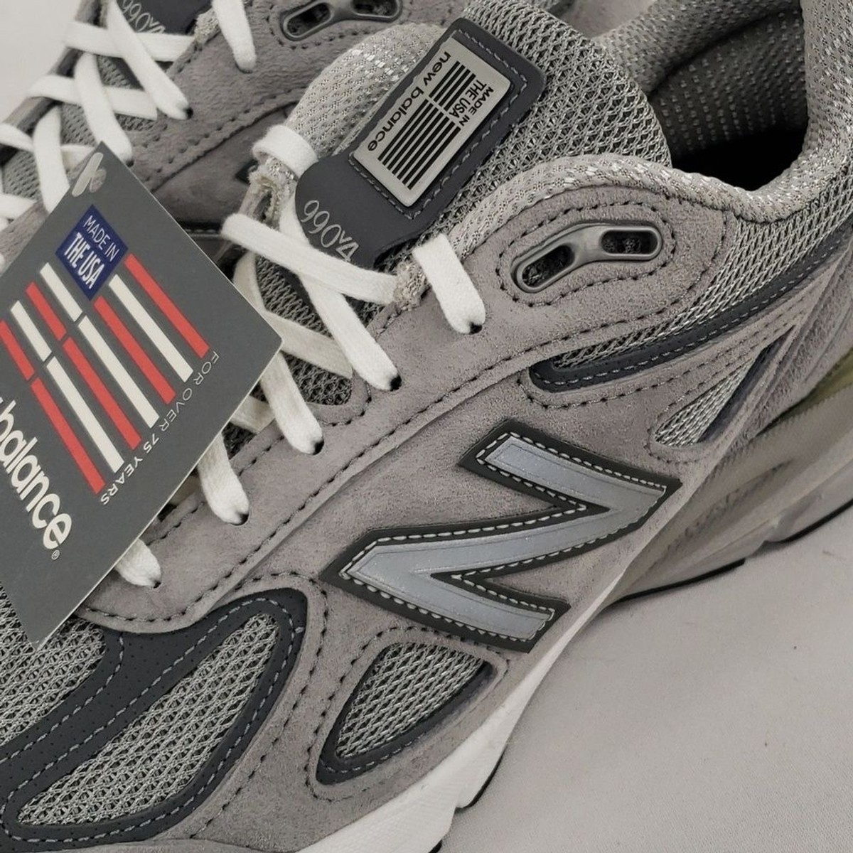 New Balance Mens Made in US 990 V4 Sneaker Grey Castlerock 8 New Balance Mens Made in US 990 V4 Sneaker Grey Castlerock 8