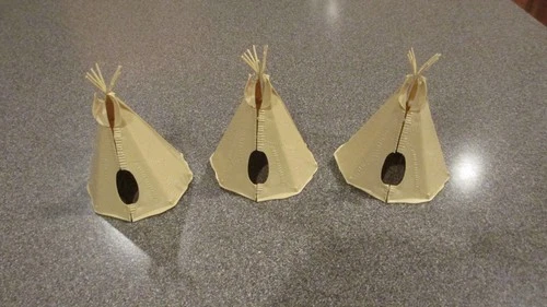 3 MARX CLASSIC TOY PLAYSET FORT APACHE RECAST TEEPEES