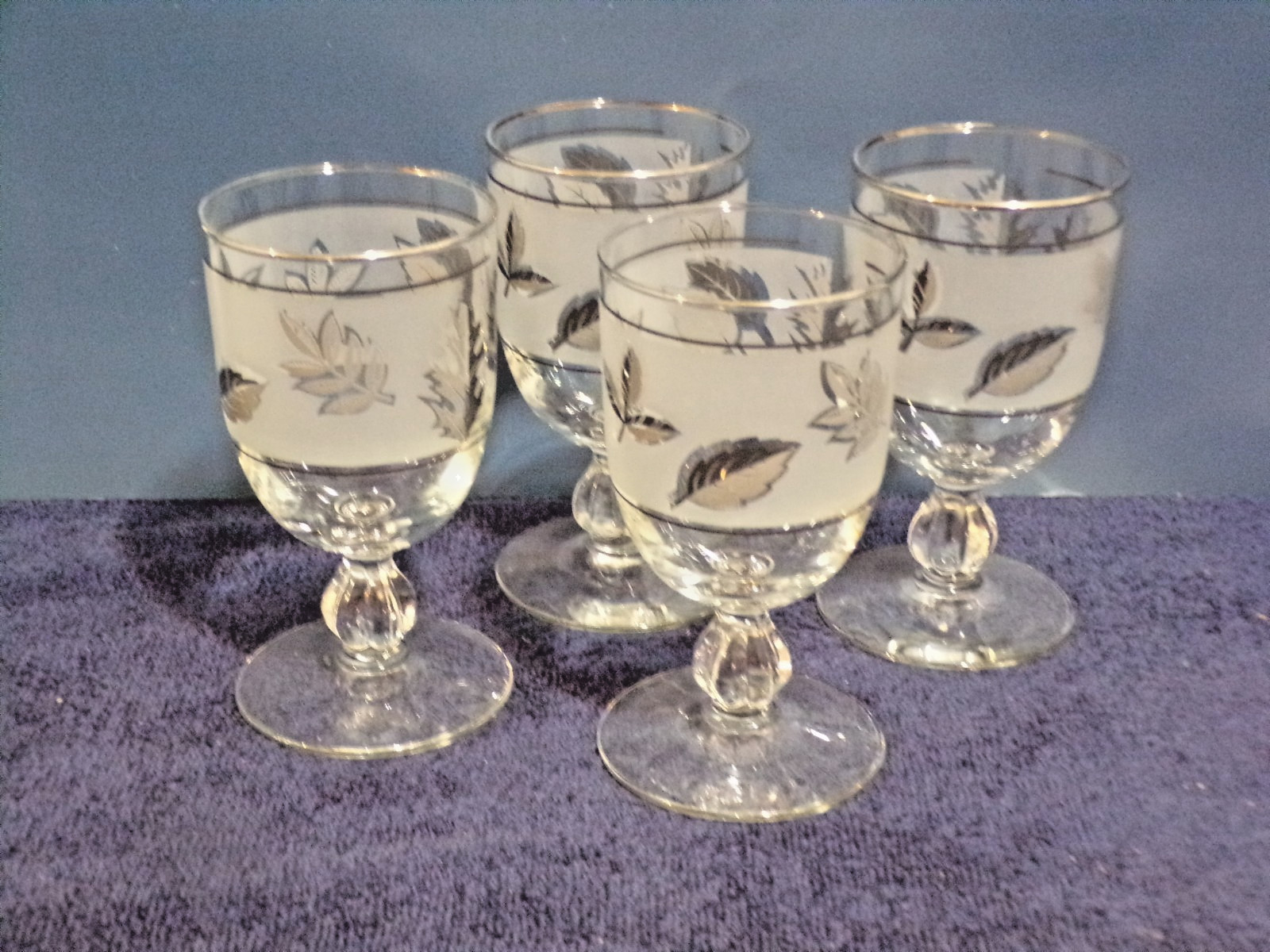 Vintage Libbey Wine Glasses w/Frosted Silver Leaf Set of 4