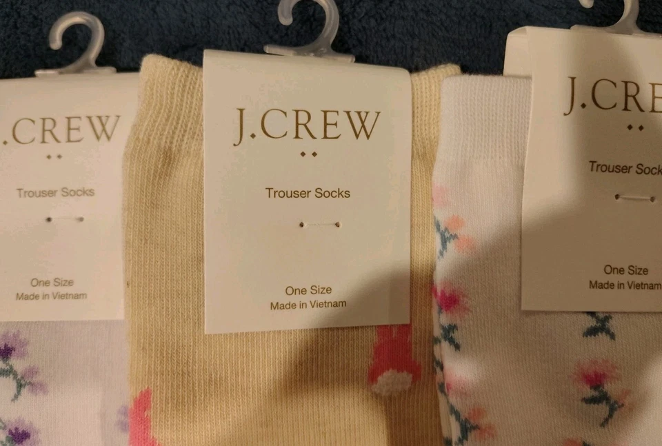 ¡Nuevo! J Crew Mujer 3 Pares Primavera Flores Conejitos Pantalón Calcetines Rosa Púrpura Foto 2 de 4