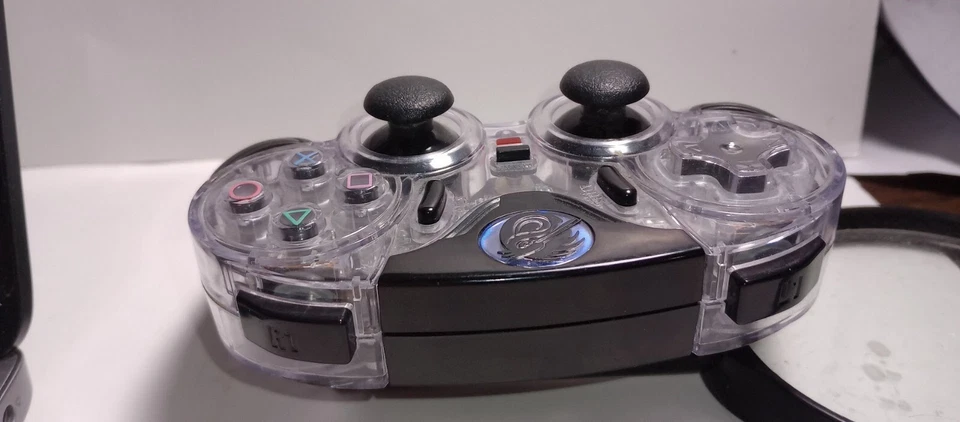 Pelican Chameleon PlayStation 2 Wireless Controller Clear No Dongle not tested - Image 3 of 3