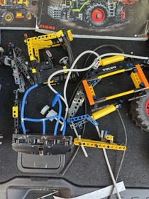 LEGO Technic Claas Xerion 5000 Trac VC (42054) Read Description 