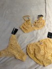 Victoria’s Secret Bra & Panty Set Size 34B/M — photo 1