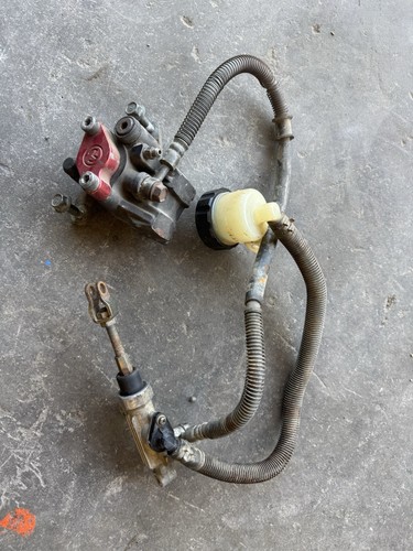 02 Yamaha Warrior 350 Rear Brake Master Cylinder Caliper Assembly Moose Parking
