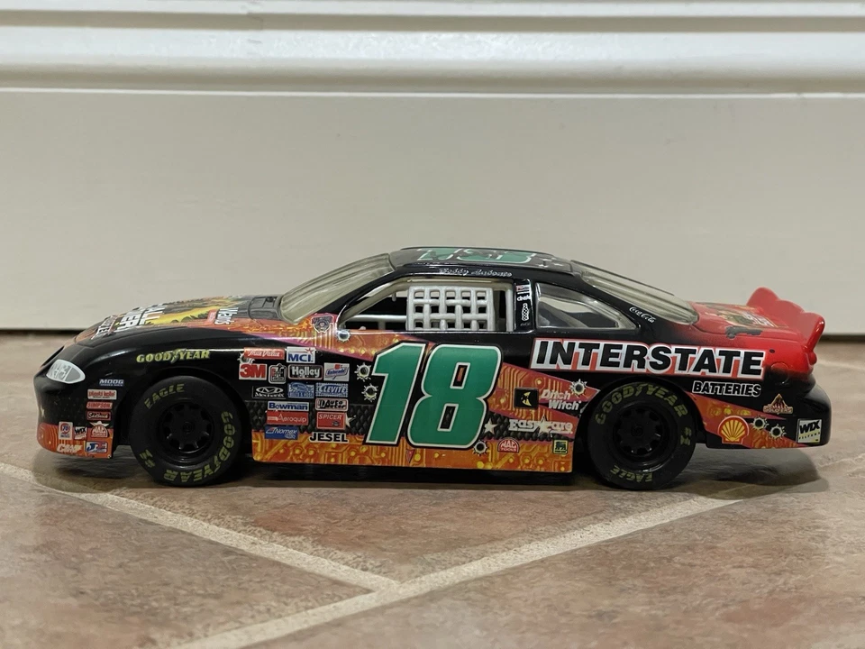 1998 Bobby Labonte Interstate Batteries Small Soldiers JGR SIGNED NASCAR 1/24 - Image 3 of 4