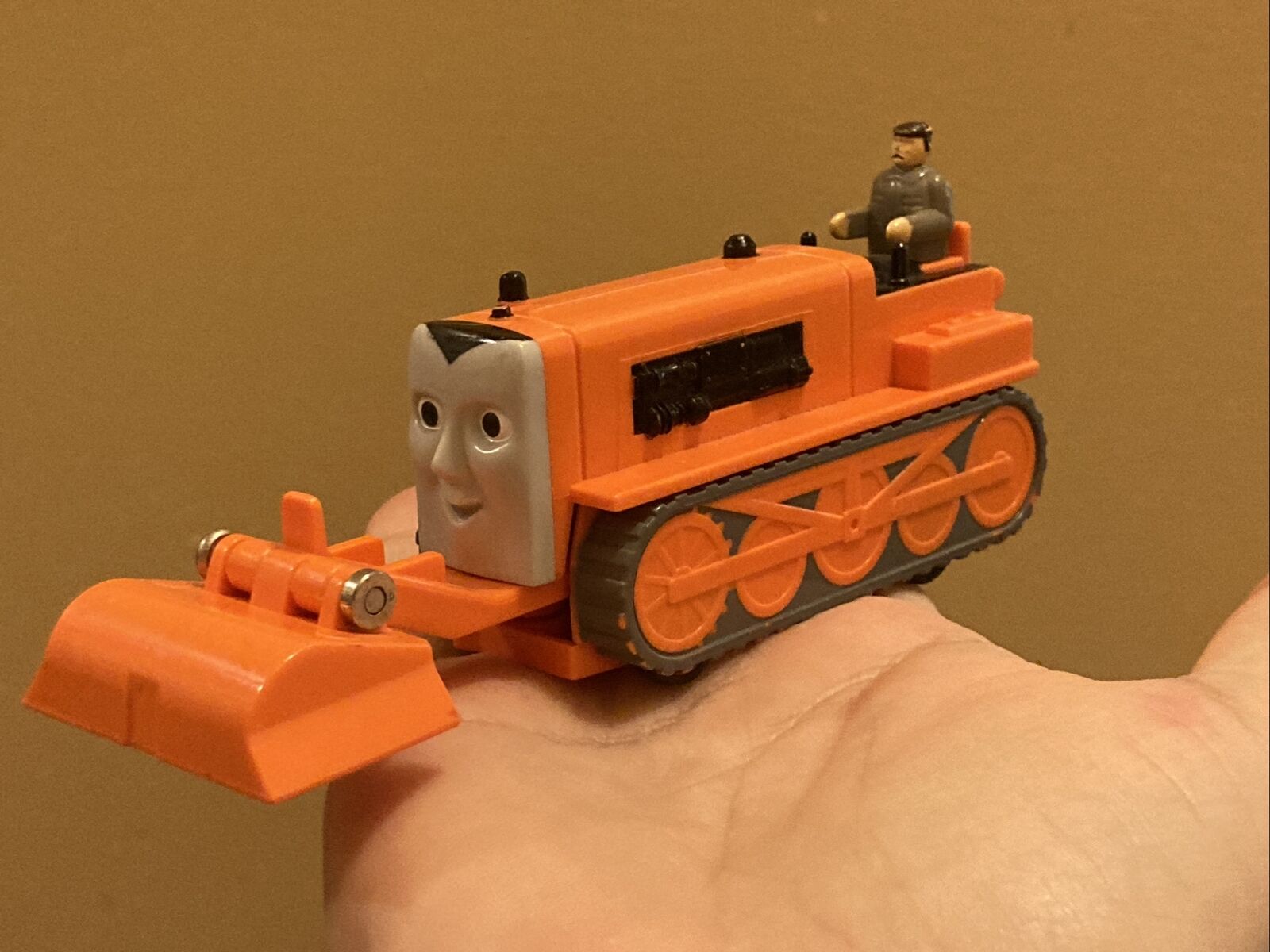A147 - 2002 THOMAS & FRIENDS TOMY TRACKMASTER MOTORIZED TERENCE 