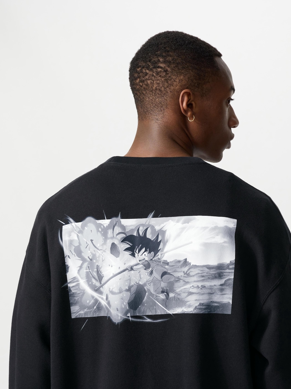 Dragon Ball Goku Uniqlo Unisex XL Black Long Sleeve Anime Sweatshirt New