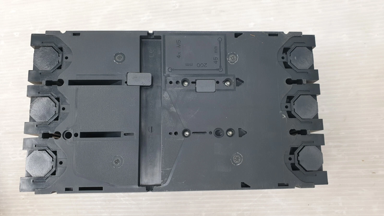 Rear of the NSX630N breaker showing the mounting marks 4 x M5, 200 mm and 45 mm