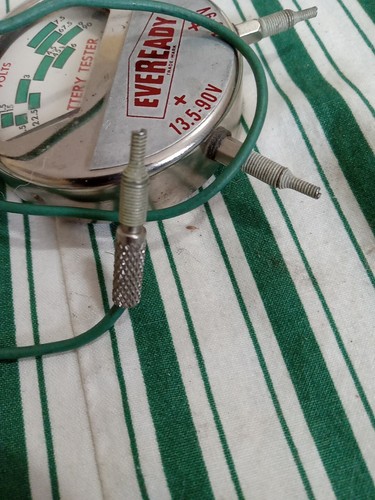 *{J92} Vintage Eveready Battery Tester No. R-1739 (J92) - Picture 6 of 9