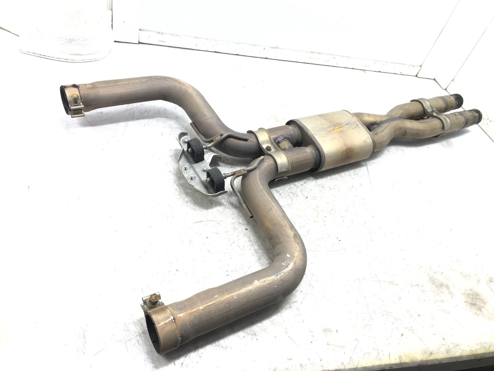 2014-2019 MASERATI GHIBLI 3.0L EXHAUST SYSTEM CENTER MID PIPE OEM.