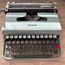 Olivetti Lettera 22 with Matching Case & Dust Cover. AS IS FOR PARTS OR REPAIR thumbnail