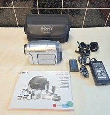 Sony Handycam DCR-TRV255 Camcorder 20x Digital8 Tape Night Vision Video Camera