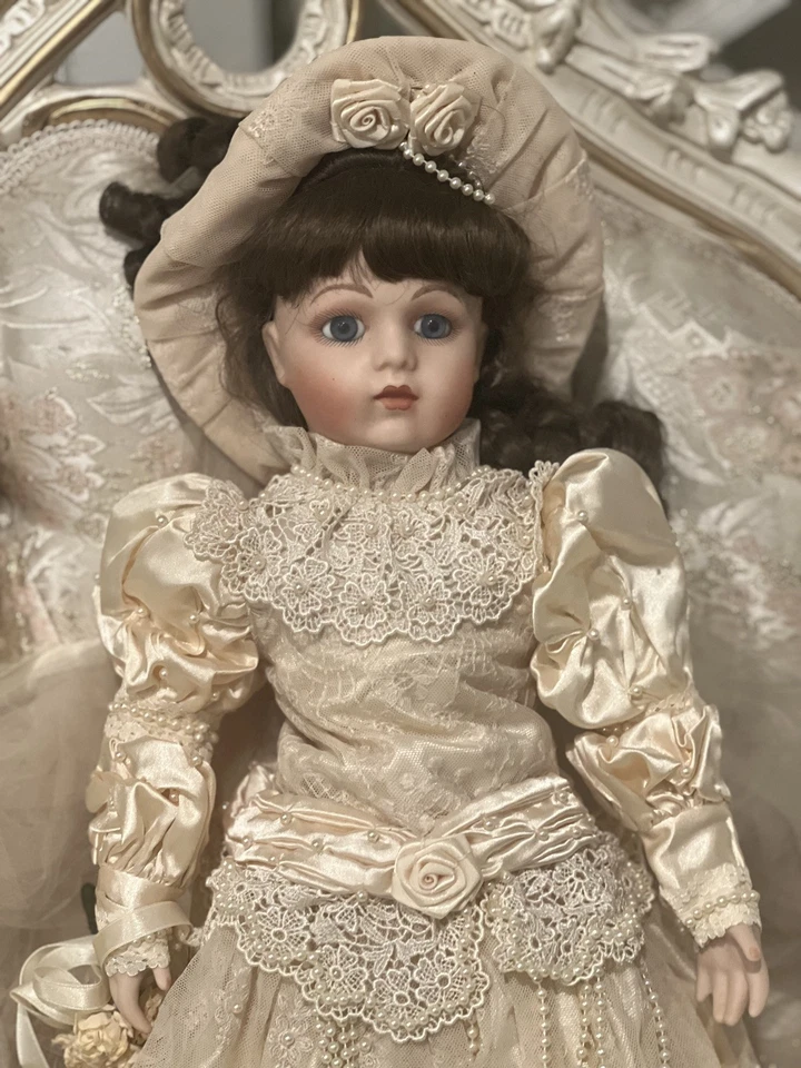 Franklin Heirloom 22" Victoriano Porcelana Novia Muñeca Antigua Encaje Largo Velo Caja Foto 2 de 4