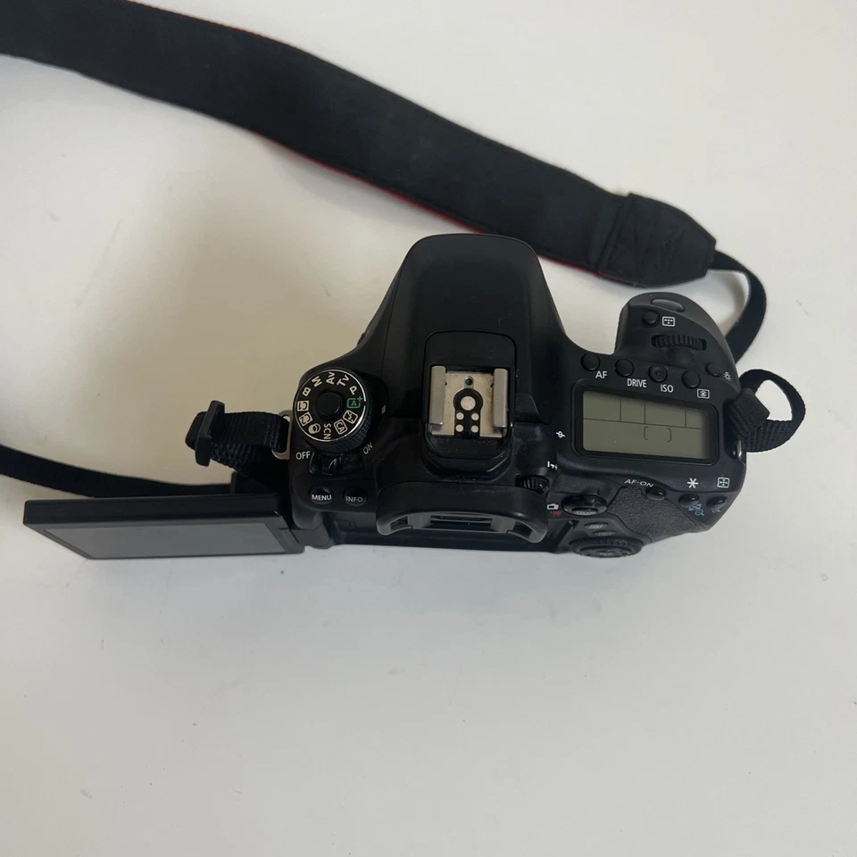 Canon EOS 80D 24.2MP Digital SLR Camera - Black (Body + 2 Batteries Only) - Image 4 of 4