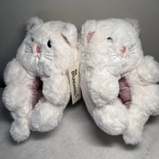 No Boundaries Women  s White Cat Slippers Size 5-6 NWT Furries Fluffy Plush